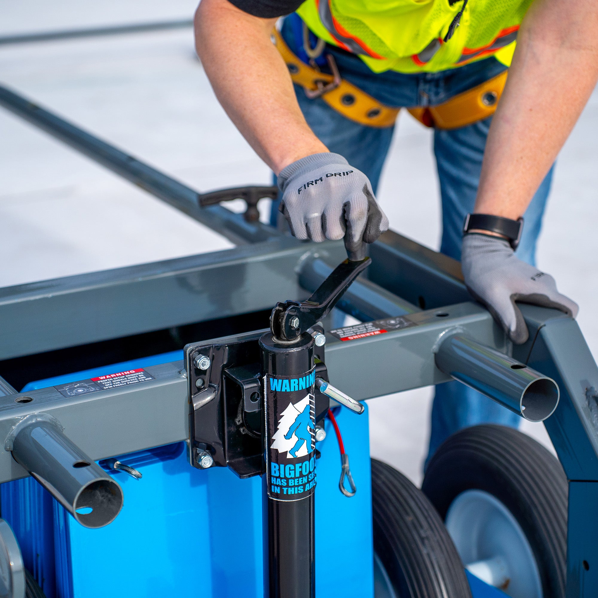 Tie-Down-60060US-BigFoot-Non-Penetrating-Mobile-Fall-Protection-System-Supports-3-Workers