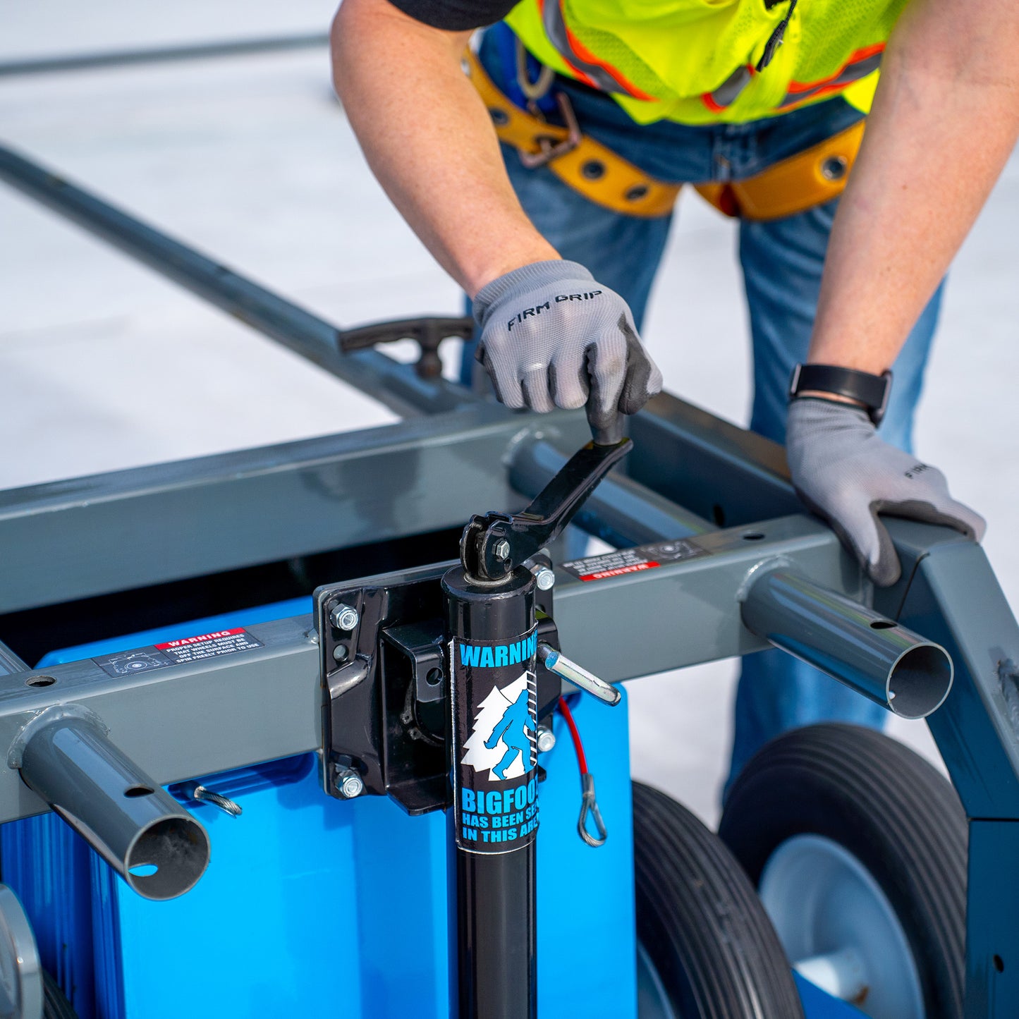 Tie Down 60060US BigFoot Non-Penetrating Mobile Fall Protection System Supports 3 Workers