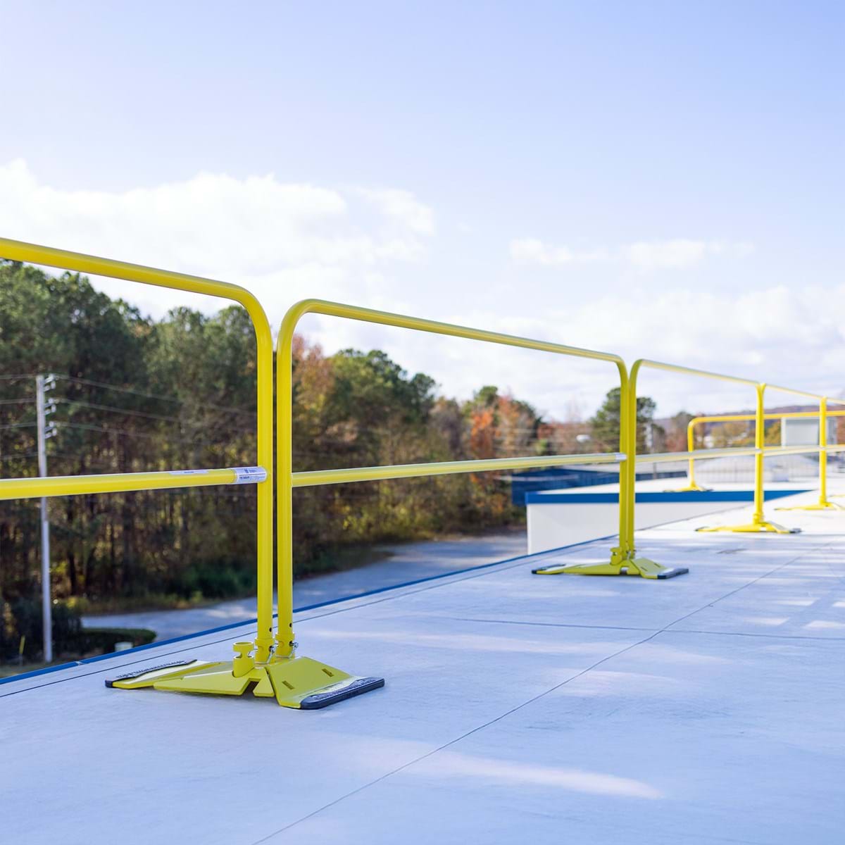 Tie-Down-70782-Stack-Pallet-Kit---11-Yellow-7.5-ft.-Guardrails-&-12-Socket-Bases