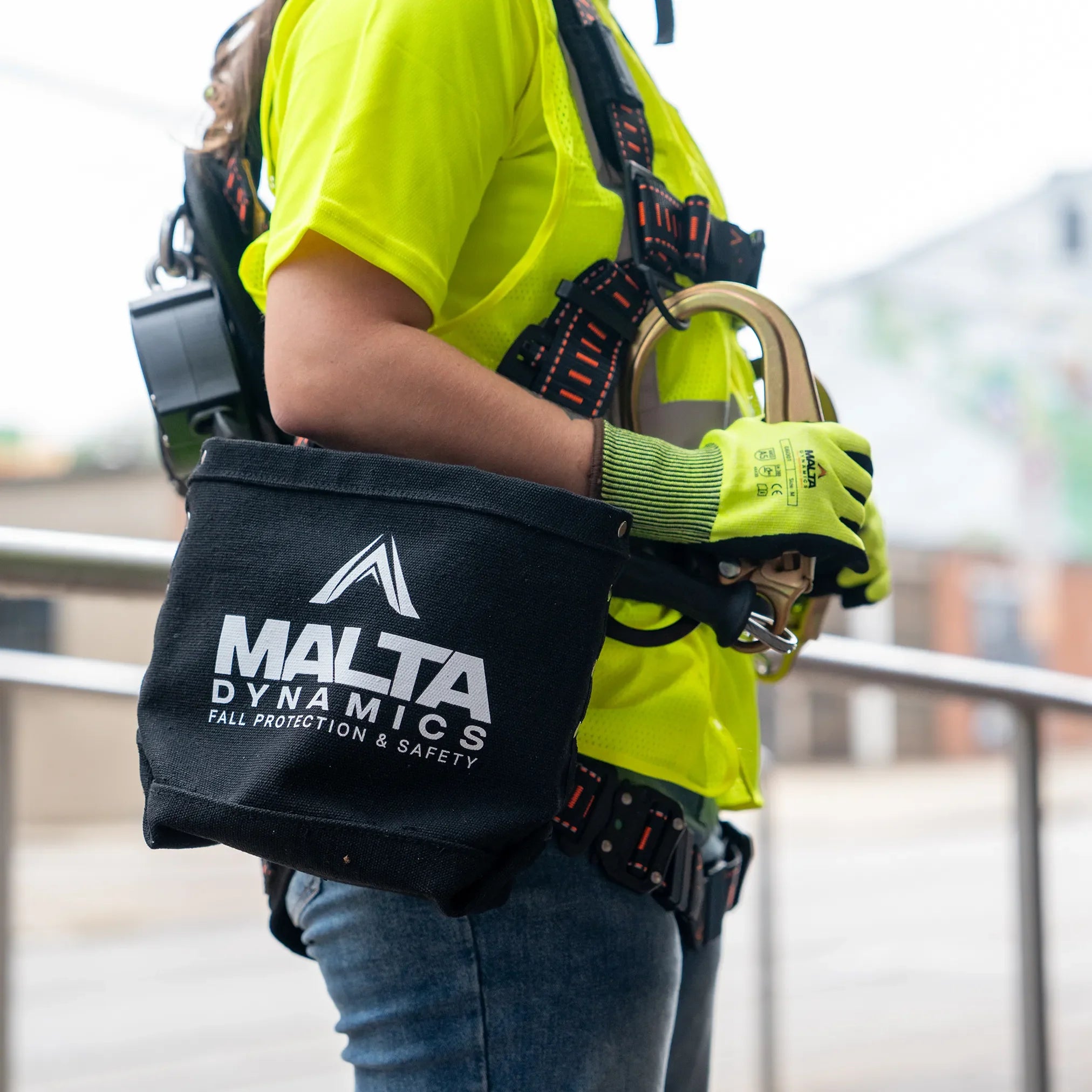 TOOL-BAG-WITH-BULL-PIN-LOOPS
