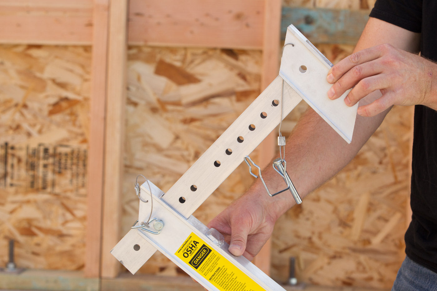 Adjusting-the-Wall-Walker-slider-assembly-for-wall-thickness