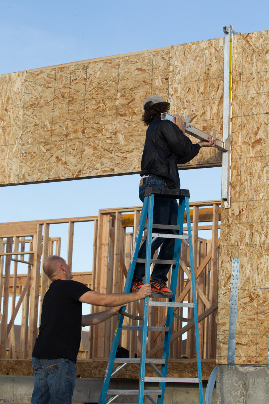 Adjusting Wall Walker platform height in 6 inch increments